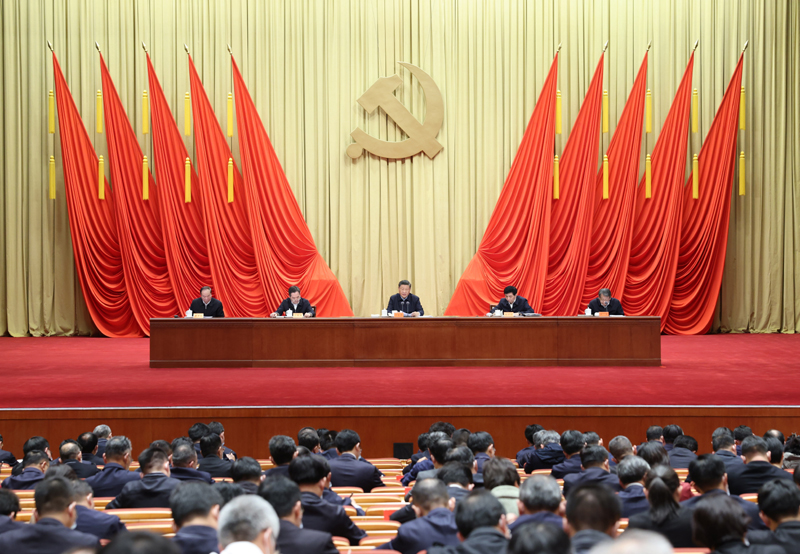 3月1日，2022年春季学期中央党校（国度行政学院）中青年干部培训班在中央党？。中共中央总书记、国度主席、中央军委主席习近平在开班式上颁发沉要讲话。 新华社记者 刘彬 摄