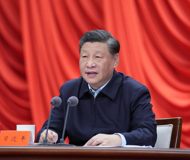 3月1日，2022年春季学期中央党校（国度行政学院）中青年干部培训班在中央党？。中共中央总书记、国度主席、中央军委主席习近平在开班式上颁发沉要讲话。新华社记者 申宏 摄